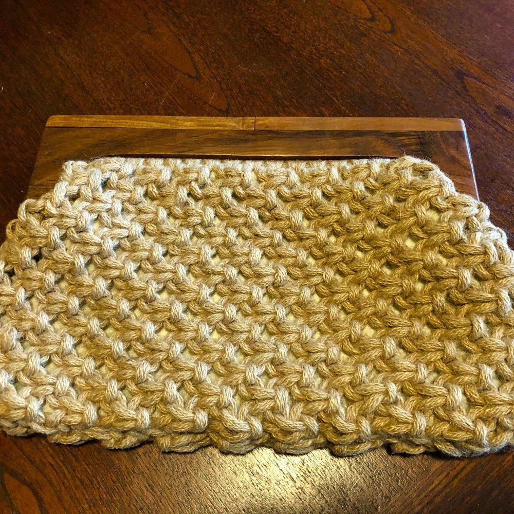 Clutch - Picture 2 of 5